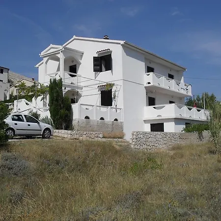 Apartment Apartmani Karlo Pag Town